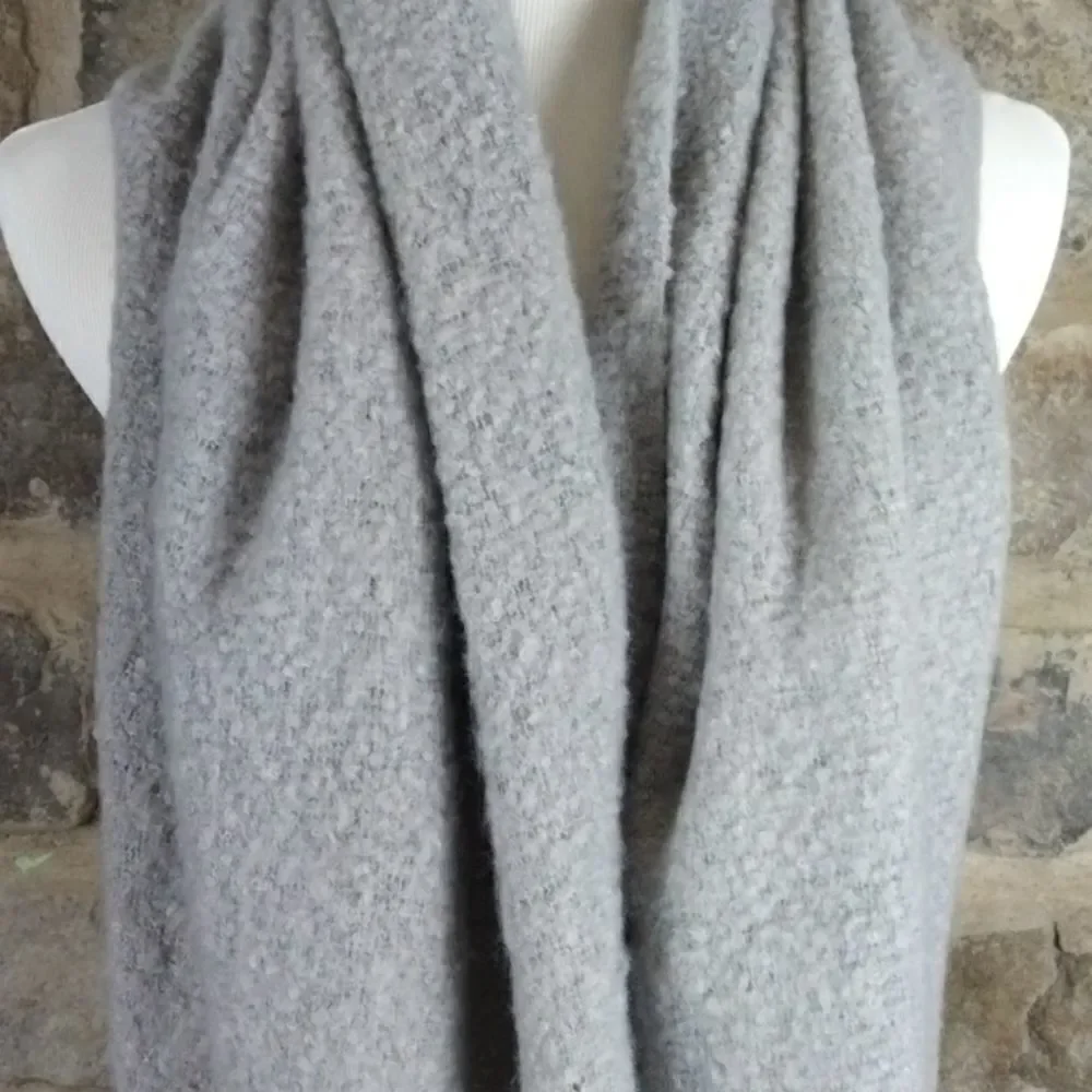 Gray‎ wrap fringe soft 20x72